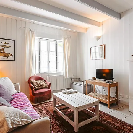 Semesterbostad Charming Fisherman's In Ars En Re *