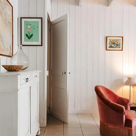 Semesterbostad Charming Fisherman's In Ars En Re