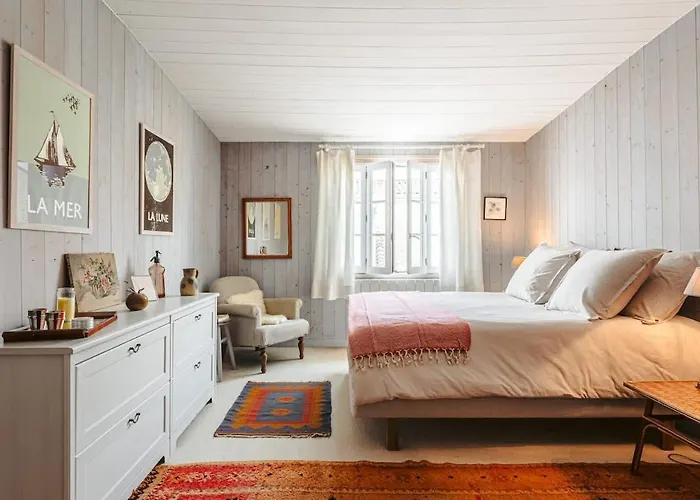 Charming Fisherman's In Ars En Ré *