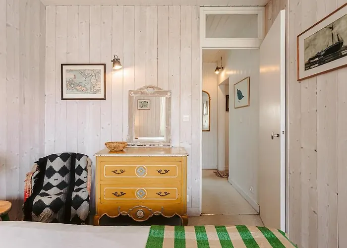 Charming Fisherman's In Ars En Ré