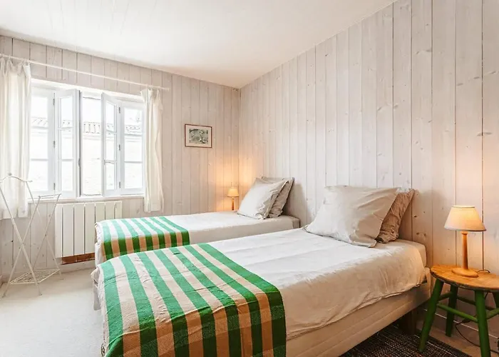 Charming Fisherman's In Ars En Ré * Ars-en-Ré